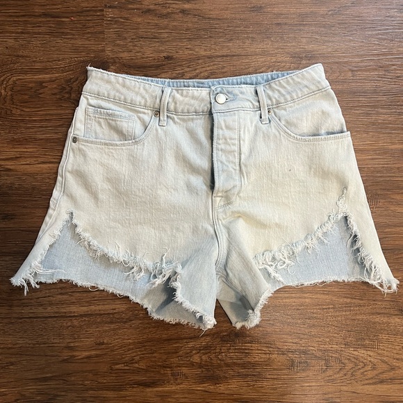 Good American Pants - Good American denim shorts size 6